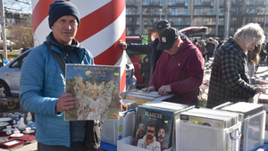 Tłumy na giełdzie kolekcjonerskiej w Kielcach